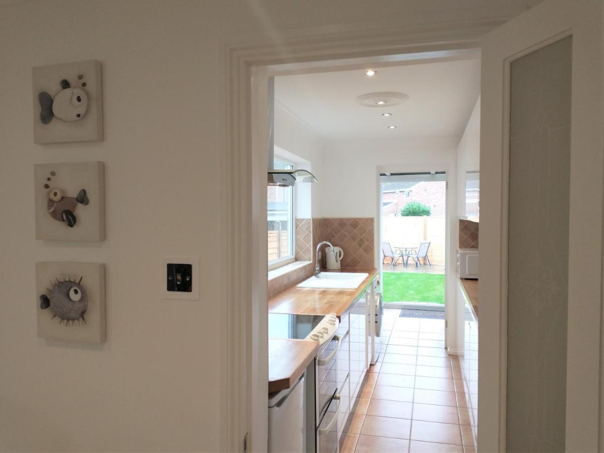 Villa Chipad Duo - Comfy House With Parking And Garden Chichester Exterior foto